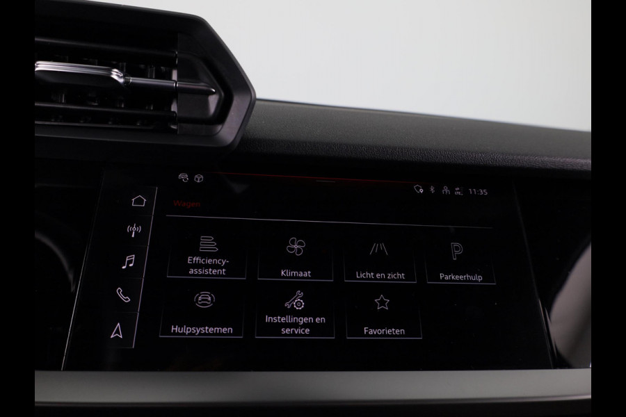 Audi A3 Sportback 35 TFSI Business edition 150 pk S-tronic | Navigatie | Parkeersensoren achter | Adaptieve cruise control | Lederen bekleding | Apple Carplay/Android Auto |