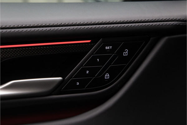 Porsche Macan Turbo Off-Road Design, Massage, Pano, Luchtvering VOL