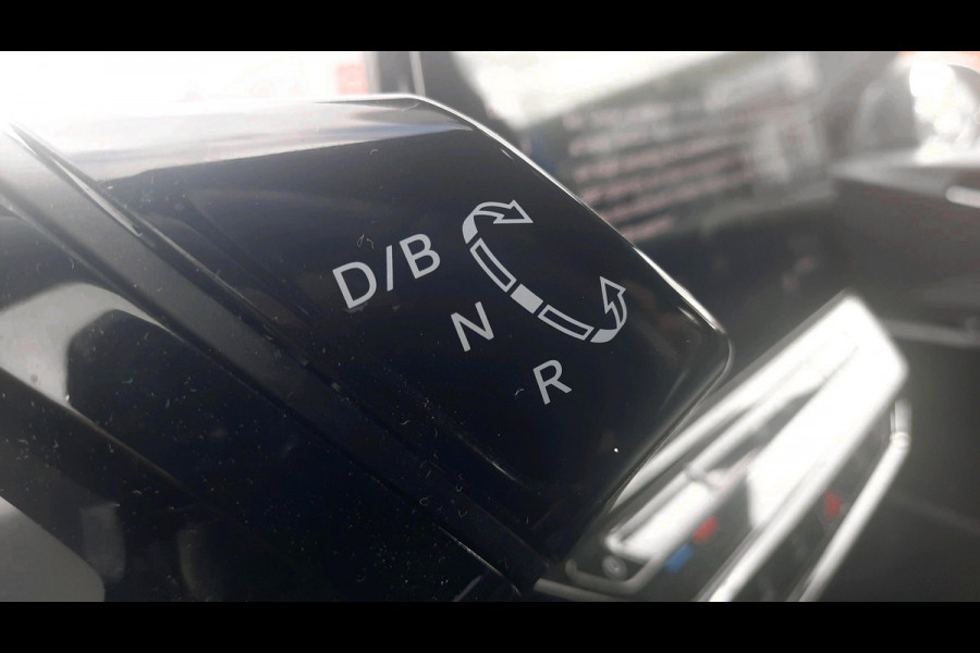 Volkswagen ID.3 204pk Pro Life 58 kWh Navigatie App Connect Parkeersensoren