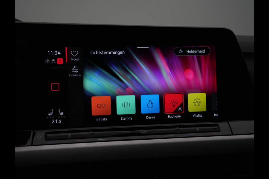 Volkswagen Golf 1.0 TSI 110pk Life Business Navigatie Memory Stoelverwarming Acc