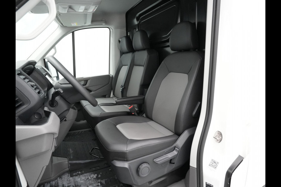 Volkswagen Crafter L3H2 2.0 TDI 140PK 3.0T Trendline / Trekhaak / Navigatie / Carplay / Cruise