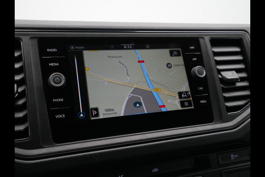 Volkswagen Crafter L3H2 2.0 TDI 140PK 3.0T Trendline / Trekhaak / Navigatie / Carplay / Cruise