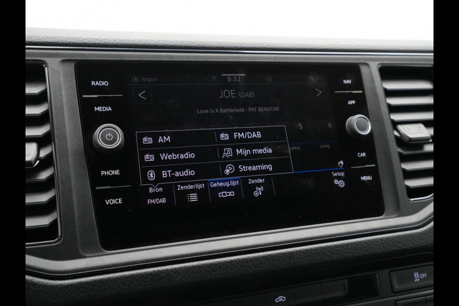 Volkswagen Crafter L3H2 2.0 TDI 140PK 3.0T Trendline / Trekhaak / Navigatie / Carplay / Cruise