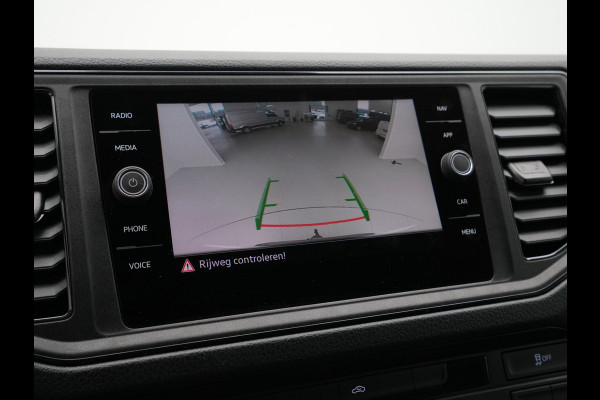 Volkswagen Crafter L3H2 2.0 TDI 140PK 3.0T Trendline / Trekhaak / Navigatie / Carplay / Cruise