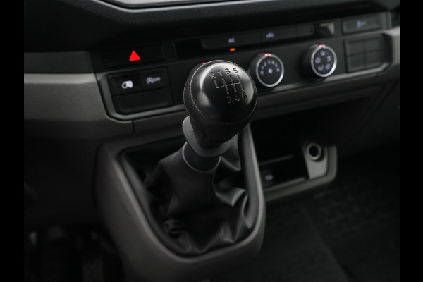 Volkswagen Crafter L3H2 2.0 TDI 140PK 3.0T Trendline / Trekhaak / Navigatie / Carplay / Cruise