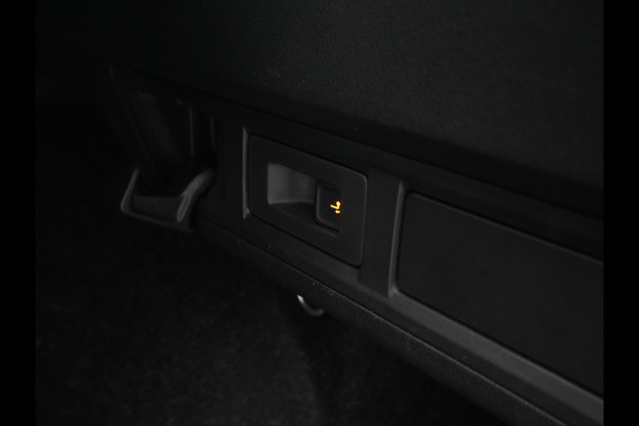 Škoda Octavia Combi 1.0 TSI 110pk Business Edition Trekhaak Navigatie Keyless Clima