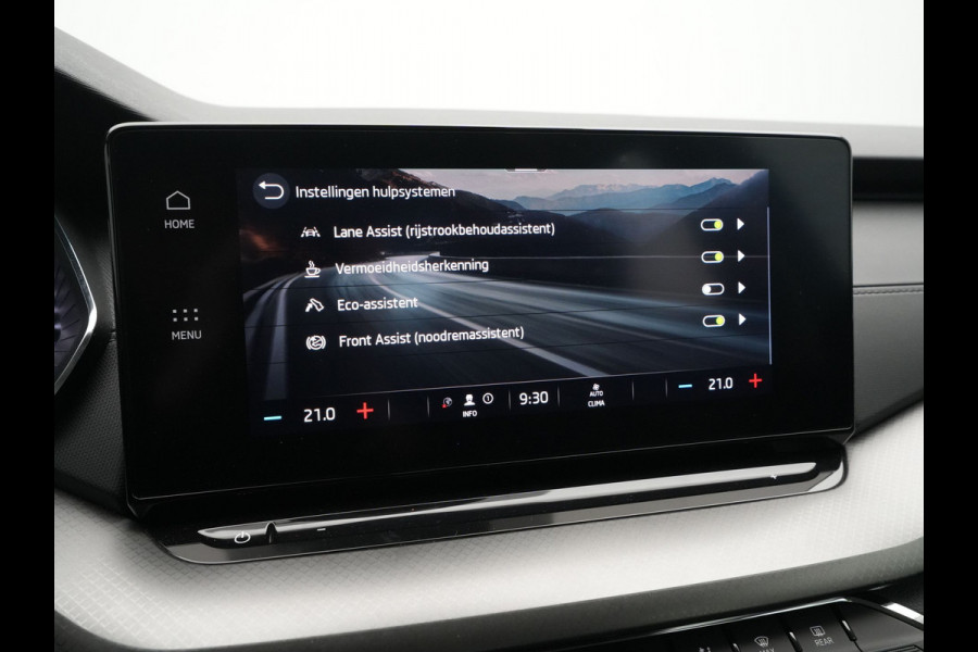 Škoda Octavia Combi 1.0 TSI 110pk Business Edition Trekhaak Navigatie Keyless Clima