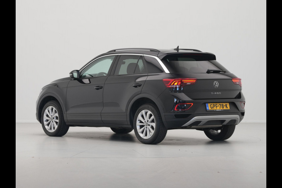 Volkswagen T-Roc 1.5 TSI 150pk DSG Navigatie Camera Acc Carplay Parkassist