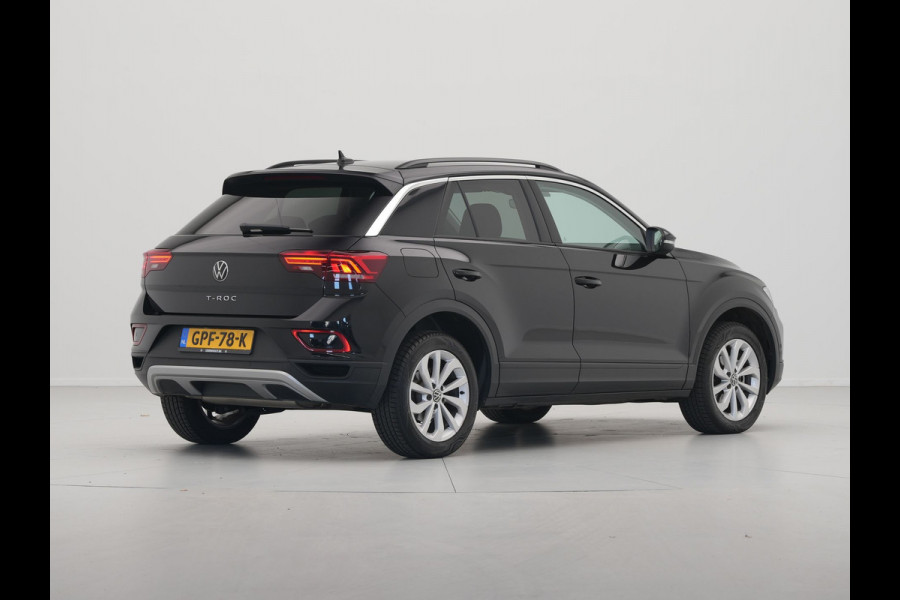 Volkswagen T-Roc 1.5 TSI 150pk DSG Navigatie Camera Acc Carplay Parkassist