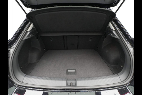 Volkswagen T-Roc 1.5 TSI 150pk DSG Navigatie Camera Acc Carplay Parkassist