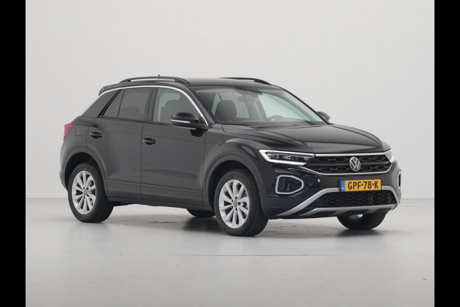 Volkswagen T-Roc 1.5 TSI 150pk DSG Navigatie Camera Acc Carplay Parkassist