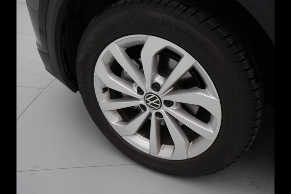 Volkswagen T-Roc 1.5 TSI 150pk DSG Navigatie Camera Acc Carplay Parkassist