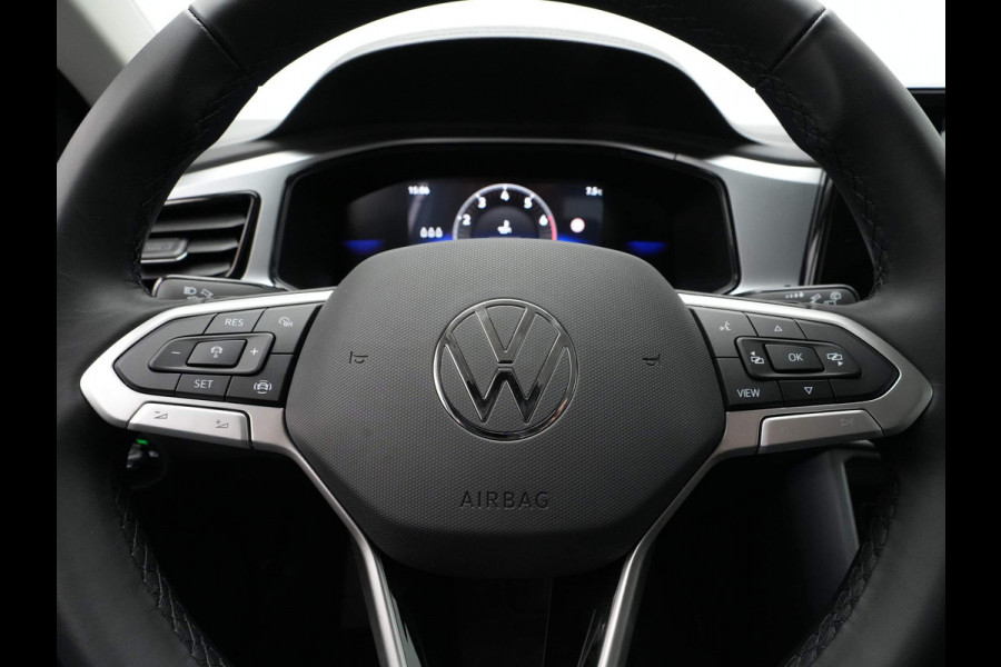 Volkswagen T-Roc 1.5 TSI 150pk DSG Navigatie Camera Acc Carplay Parkassist