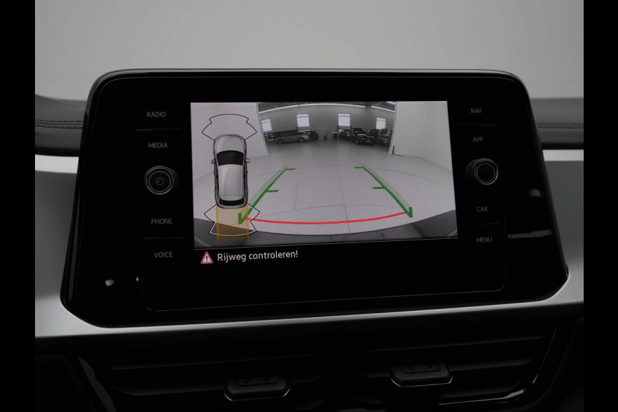 Volkswagen T-Roc 1.5 TSI 150pk DSG Navigatie Camera Acc Carplay Parkassist
