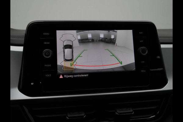 Volkswagen T-Roc 1.5 TSI 150pk DSG Navigatie Camera Acc Carplay Parkassist