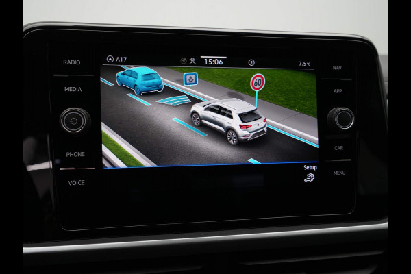 Volkswagen T-Roc 1.5 TSI 150pk DSG Navigatie Camera Acc Carplay Parkassist