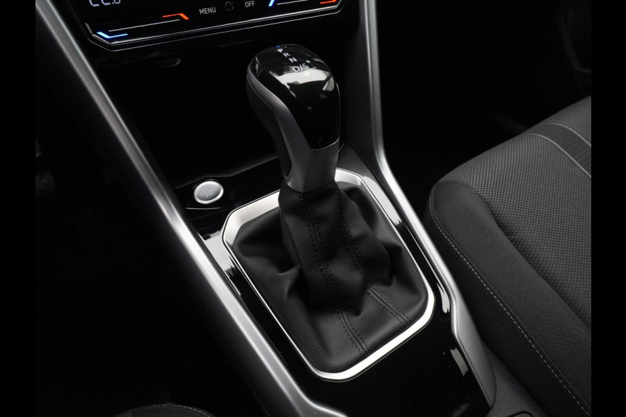 Volkswagen T-Roc 1.5 TSI 150pk DSG Navigatie Camera Acc Carplay Parkassist