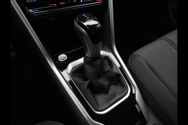 Volkswagen T-Roc 1.5 TSI 150pk DSG Navigatie Camera Acc Carplay Parkassist