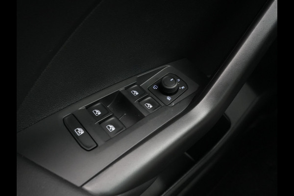 Volkswagen T-Cross 1.0 TSI 115pk DSG Life Edition Navigatie Camera Stoelverwarming Acc