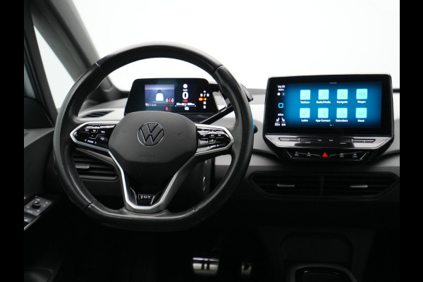 Volkswagen ID.3 First Max 58 kWh 204pk Trekhaak Navigatie Camera Stoelverwarming Side ass.