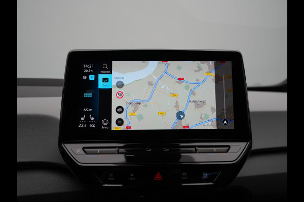 Volkswagen ID.3 First Max 58 kWh 204pk Trekhaak Navigatie Camera Stoelverwarming Side ass.