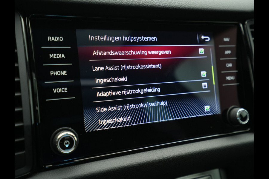 Škoda Kodiaq 1.5 TSI 150pk Sportline Business Panorama Camera Stoelverwarming Acc Carplay