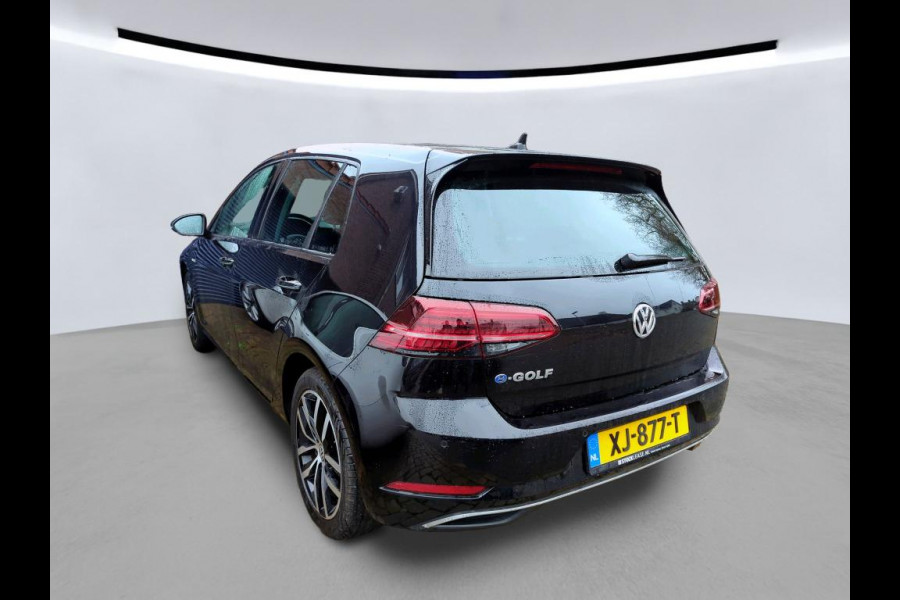 Volkswagen e-Golf e-Golf 136pk Warmtepomp Camera Acc Navigatie