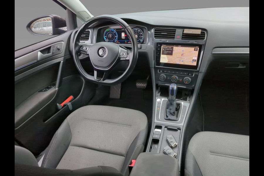 Volkswagen e-Golf e-Golf 136pk Warmtepomp Camera Acc Navigatie