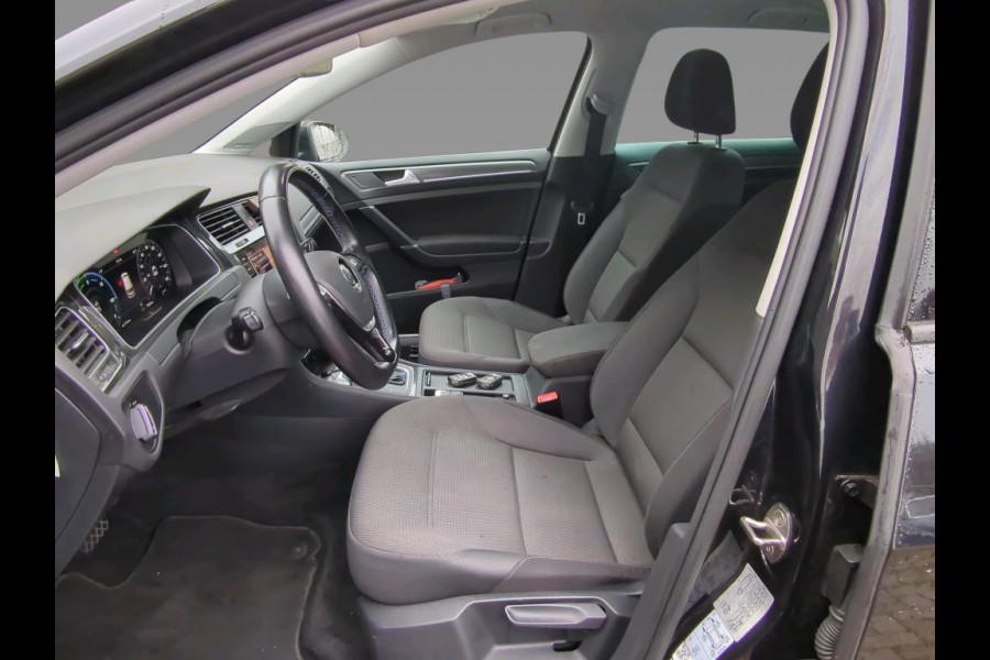 Volkswagen e-Golf e-Golf 136pk Warmtepomp Camera Acc Navigatie