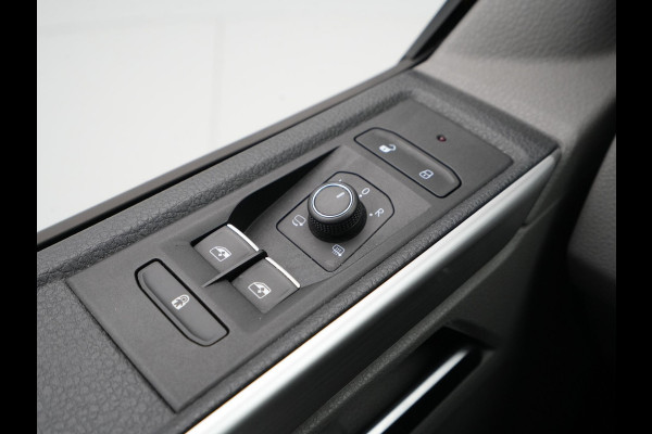 Volkswagen Transporter L2H1 2.0 TDI 204pk DSG Bulli / Automaat