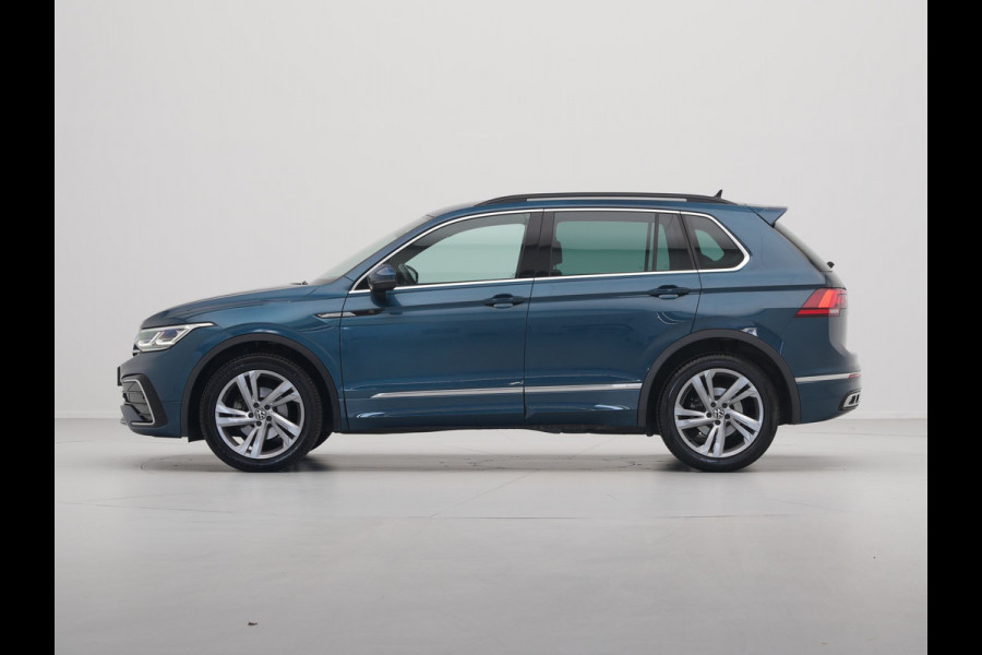 Volkswagen Tiguan 1.5 TSI 150pk DSG R-Line Navigatie Wegkl. trekhaak Acc Elek. kofferklep