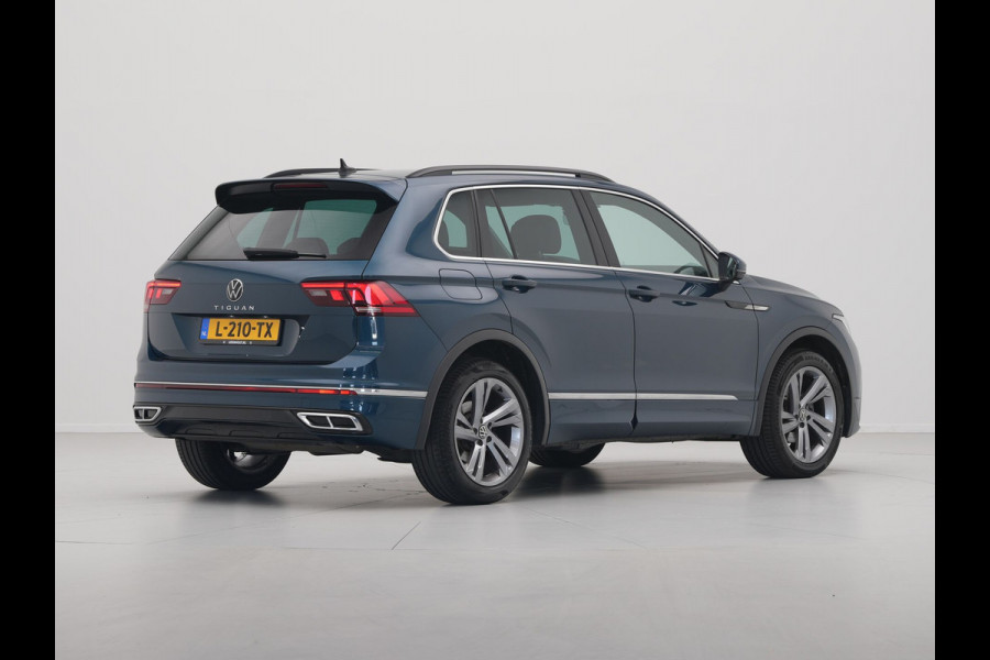Volkswagen Tiguan 1.5 TSI 150pk DSG R-Line Navigatie Wegkl. trekhaak Acc Elek. kofferklep