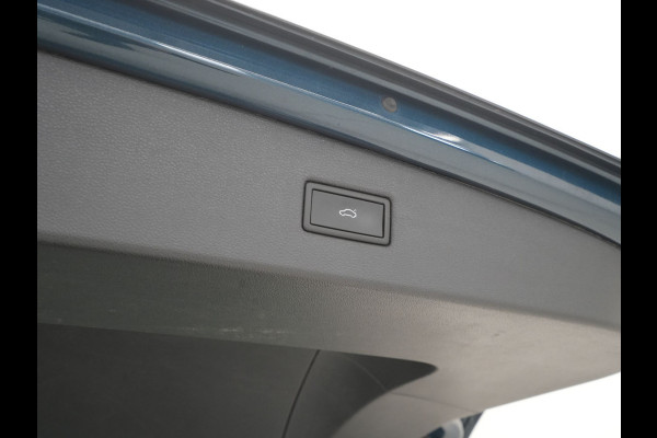 Volkswagen Tiguan 1.5 TSI 150pk DSG R-Line Navigatie Wegkl. trekhaak Acc Elek. kofferklep