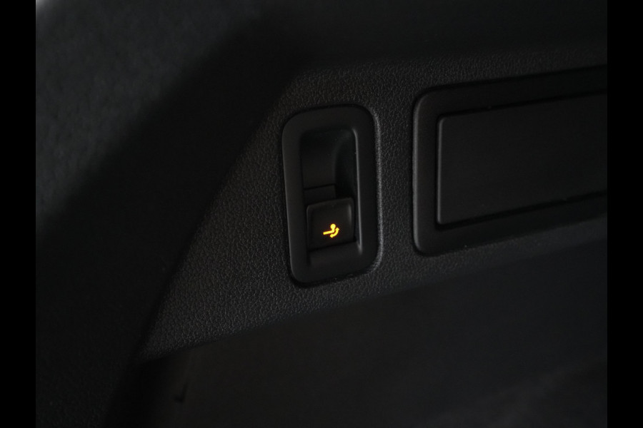 Volkswagen Tiguan 1.5 TSI 150pk DSG R-Line Navigatie Wegkl. trekhaak Acc Elek. kofferklep