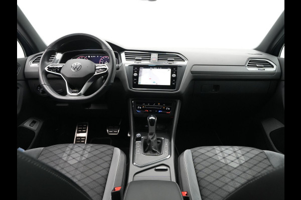 Volkswagen Tiguan 1.5 TSI 150pk DSG R-Line Navigatie Wegkl. trekhaak Acc Elek. kofferklep