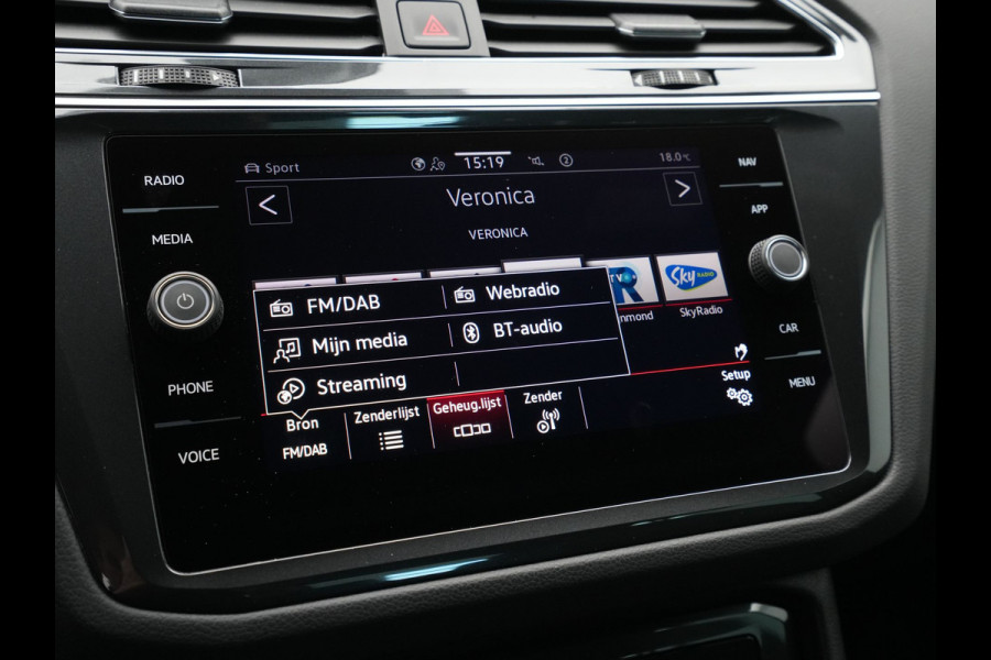 Volkswagen Tiguan 1.5 TSI 150pk DSG R-Line Navigatie Wegkl. trekhaak Acc Elek. kofferklep