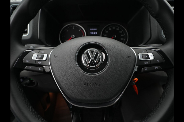 Volkswagen Crafter L3H3 2.0 TDI 140pk 3.5T Exclusive-Edition / Trekhaak / Navigatie / Camera / Acc / Pdc / Stoel/Stuurverwarming / Carplay