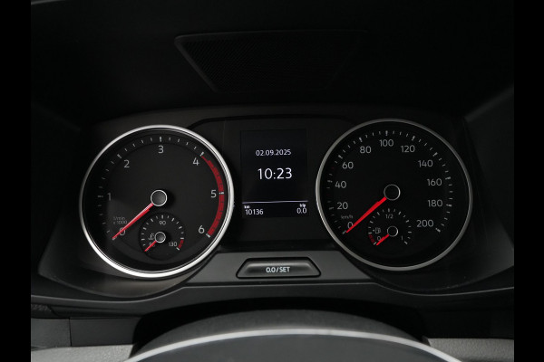 Volkswagen Crafter L3H3 2.0 TDI 140pk 3.5T Exclusive-Edition / Trekhaak / Navigatie / Camera / Acc / Pdc / Stoel/Stuurverwarming / Carplay