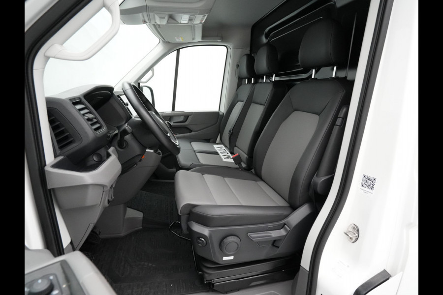 Volkswagen Crafter L3H3 2.0 TDI 140PK 3.5T Highline / Trekhaak / Betimmering /Carplay / Camera