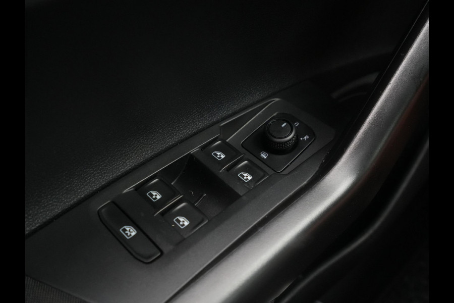 Volkswagen Polo 1.0 TSI 95pk Navi via App Cruise Airco Lichtsensor