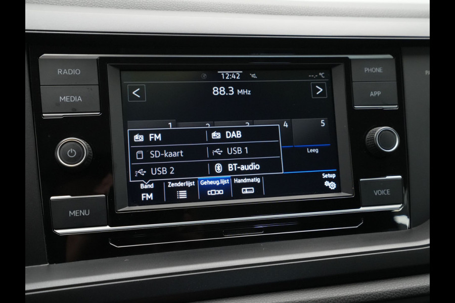 Volkswagen Polo 1.0 TSI 95pk Navi via App Cruise Airco Lichtsensor