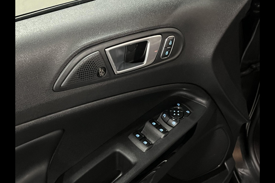Ford EcoSport 1.0 EcoBoost ST-Line Trekhaak | Cruise C. | Stoel-/stuurverwarming | Navigatie | Achteruitrij camera | Carplay