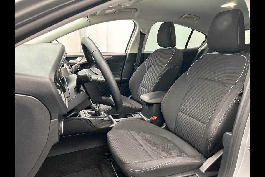Ford Focus 1.0 EcoBoost Business | Stoel/Stuur Verwarming | Navigatie | Lichtmetaal | Camera