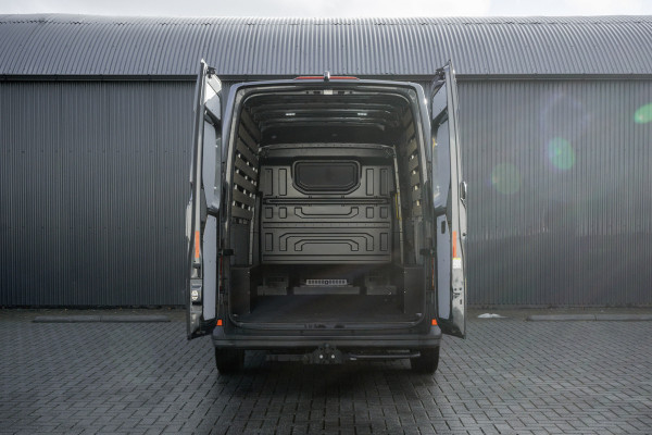 Volkswagen Crafter 35 2.0 TDI L3H3 Exclusive | 177 PK | Automaat | Carplay | Camera | Cruise