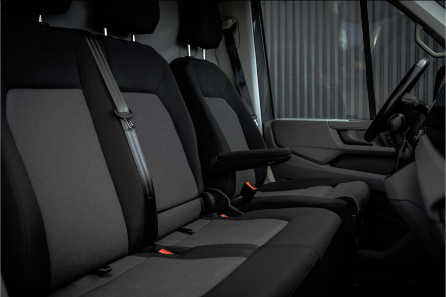 Volkswagen Crafter 35 2.0 TDI L3H3 Exclusive | 177 PK | Automaat | Carplay | Camera | Cruise