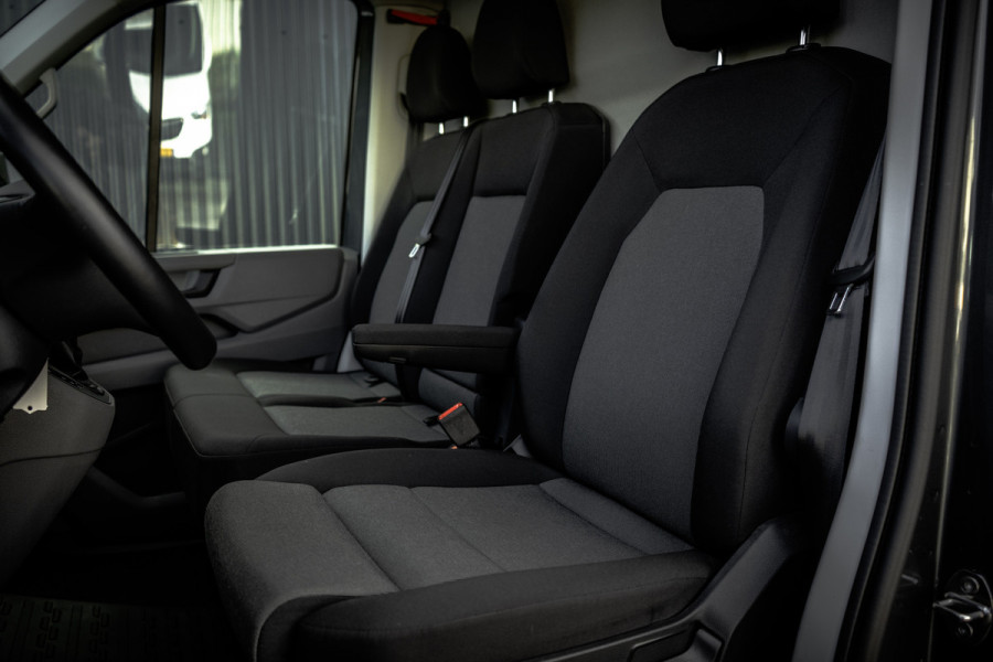 Volkswagen Crafter 35 2.0 TDI L3H3 Exclusive | 177 PK | Automaat | Carplay | Camera | Cruise