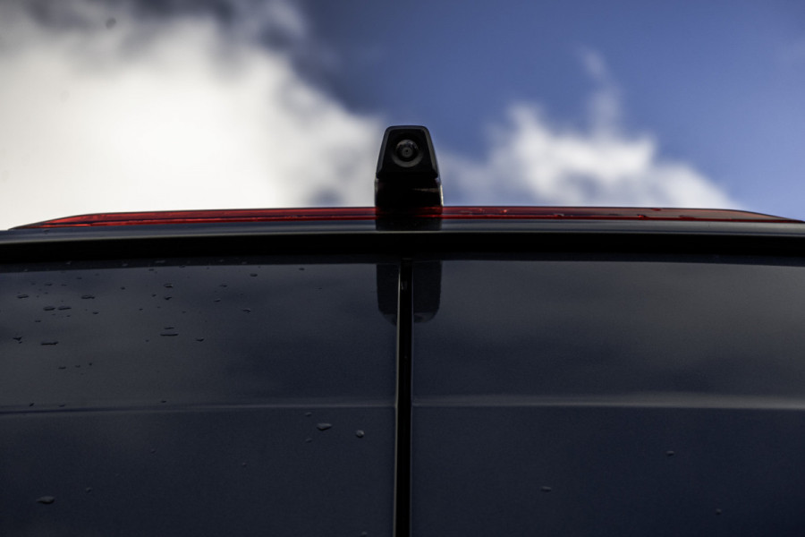 Volkswagen Crafter 35 2.0 TDI L3H3 Exclusive | 177 PK | Automaat | Carplay | Camera | Cruise