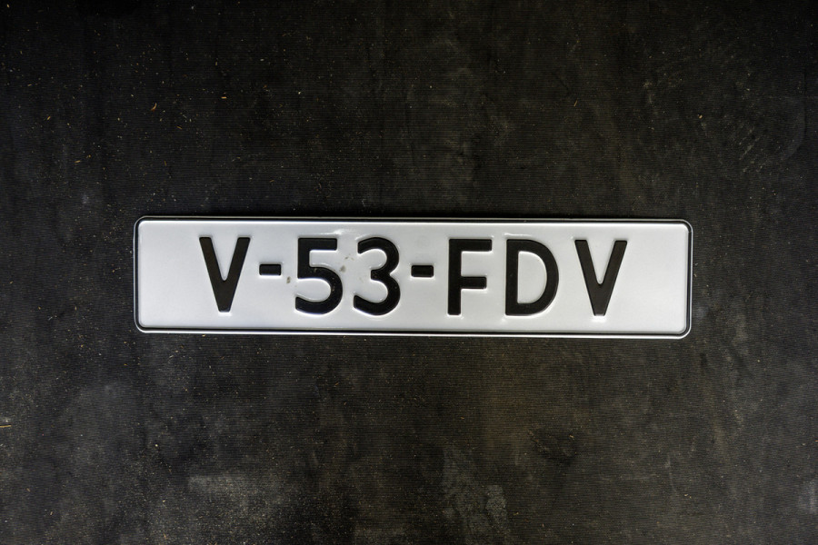 Volkswagen Crafter 35 2.0 TDI L3H3 Exclusive | 177 PK | Automaat | Carplay | Camera | Cruise