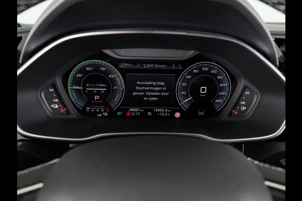 Audi Q3 45 TFSI e S edition 245pk | Navigatie | Trekhaak | Adaptieve cruise controle | 3 spaaks afgevlakt stuurwiel | 19 inch Lichtmetalen velgen