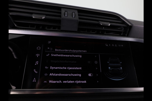 Audi Q3 45 TFSI e S edition 245pk | Navigatie | Trekhaak | Adaptieve cruise controle | 3 spaaks afgevlakt stuurwiel | 19 inch Lichtmetalen velgen